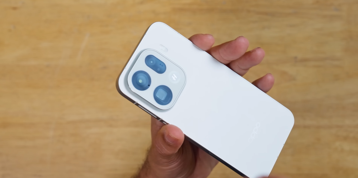 Australian buyers compare Oppo Find X9 Pro with Galaxy S24 Ultra