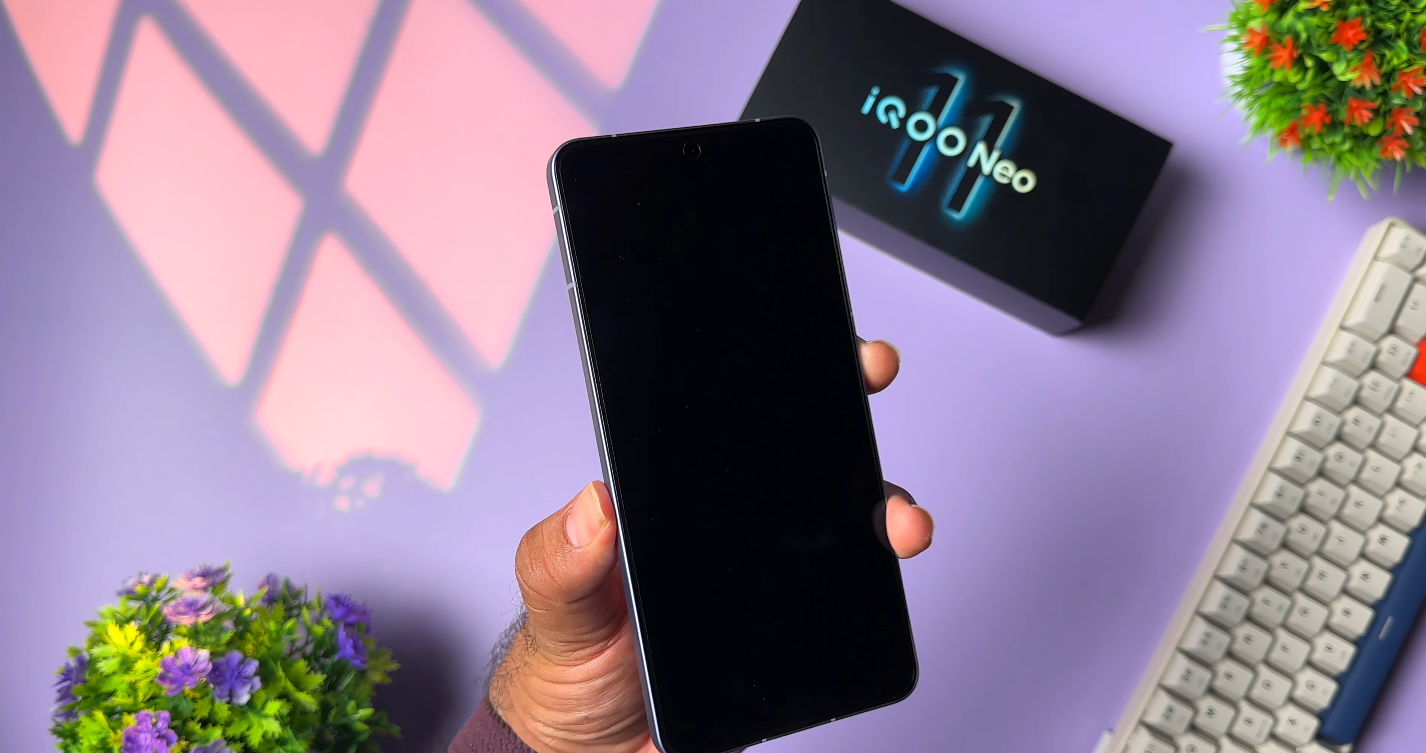 British bloggers hail iQOO Neo 11 as a comeback device for the brand