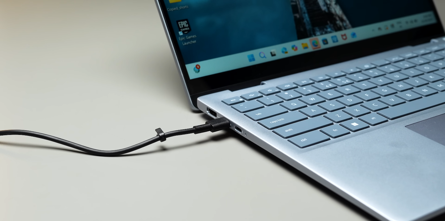 British reviewers test Dell 14 Plus 2 in 1 prototype with positive feedback