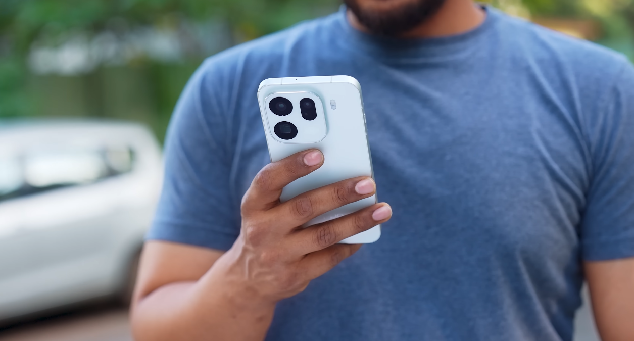 Canadian smartphone fans call Oppo Find X9 Pro a top 2025 contender