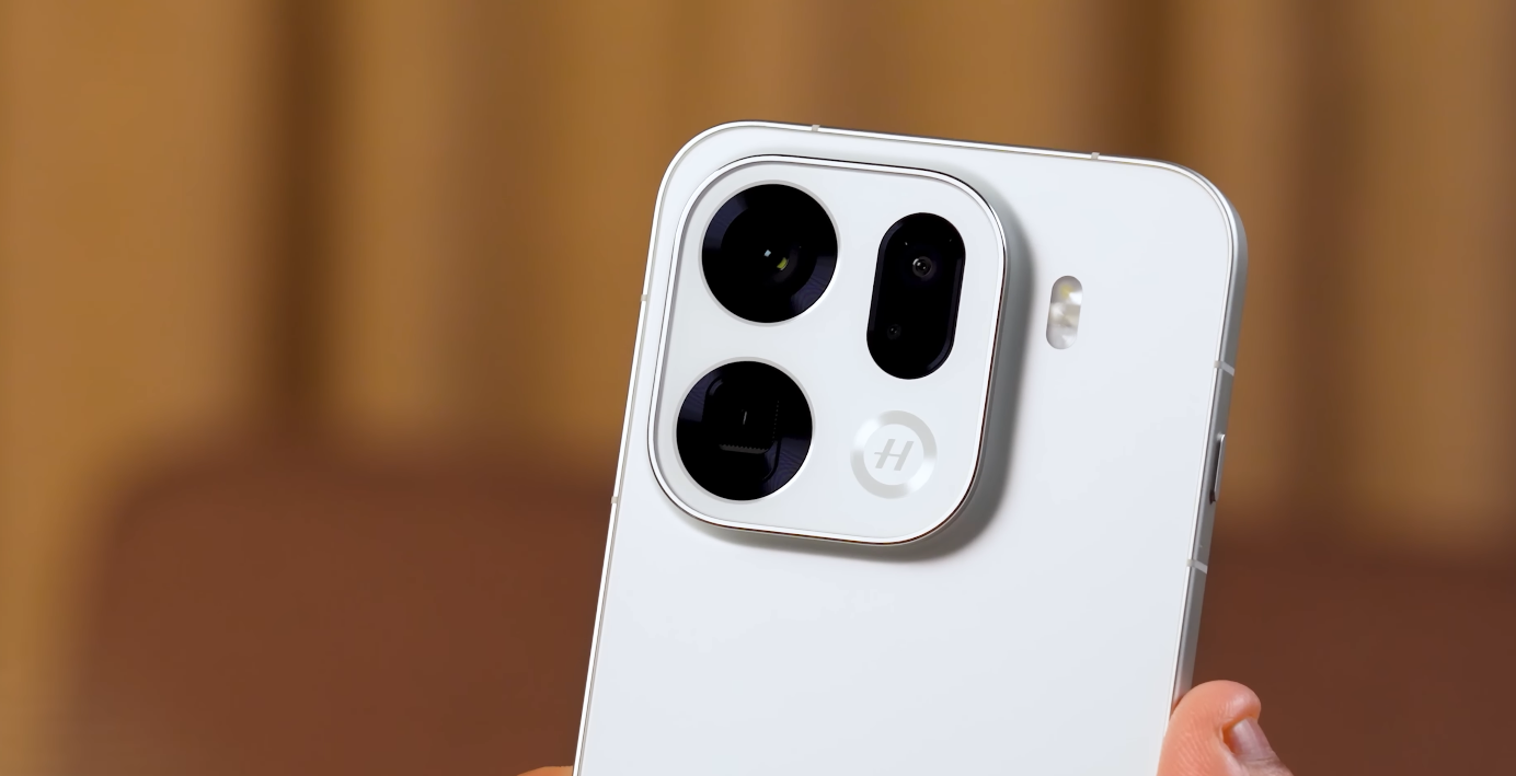 Canadian tech blogs highlight Oppo Find X9 Pro’s new design leaks