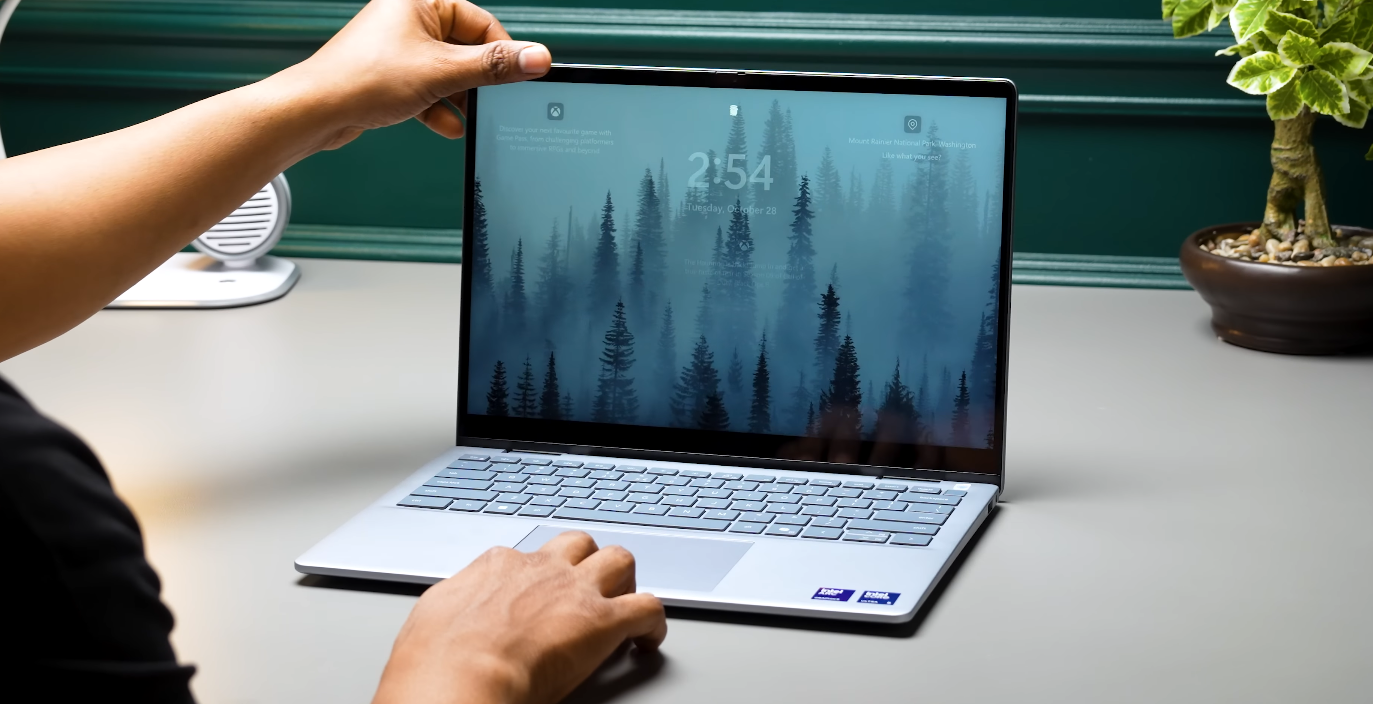 Dell 14 Plus 2 in 1 trending across UK’s productivity-focused users