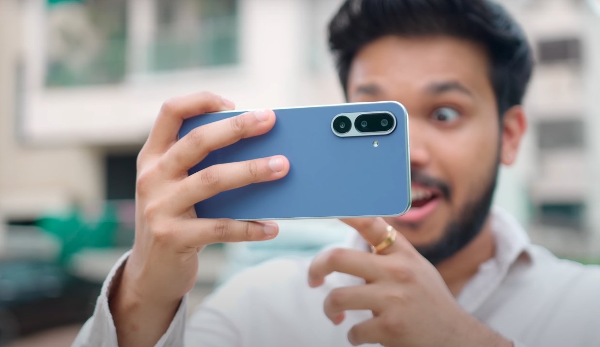 Galaxy F36 5G Feels Lighter Than Most In-Hand