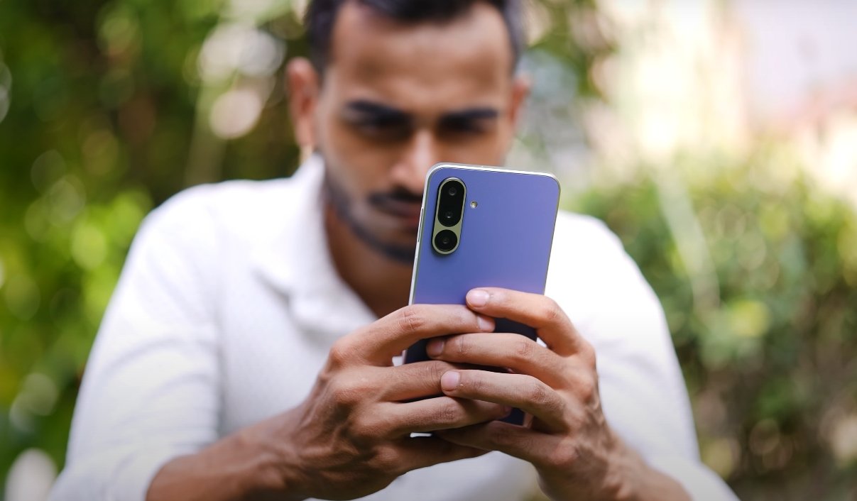 Galaxy F36 5G Works Well Even After Hours Of Use