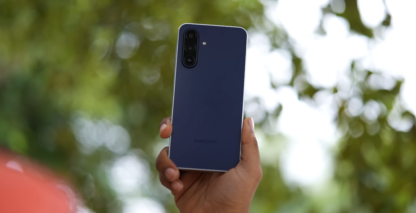 Galaxy M17 5G micro-USB vs USB-C which port does it use