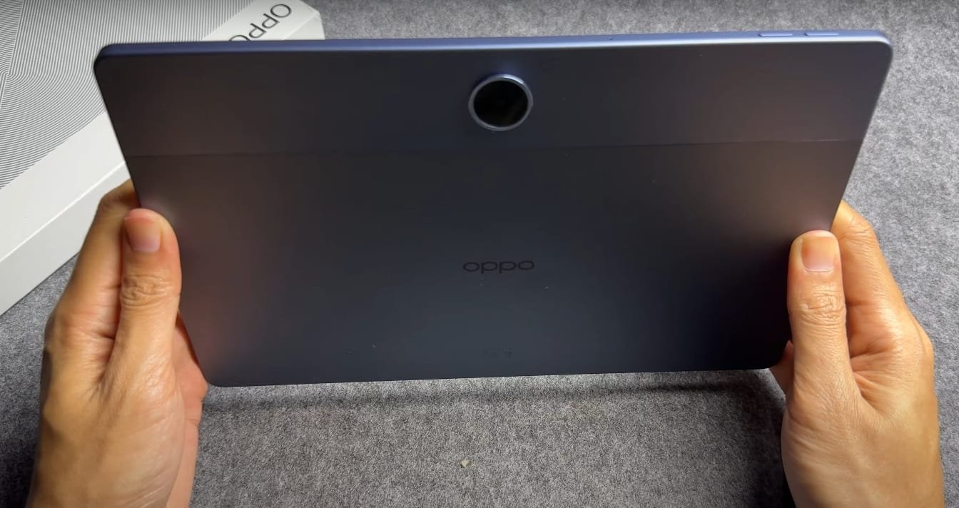 Gaming Performance on Oppo Pad SE thickness