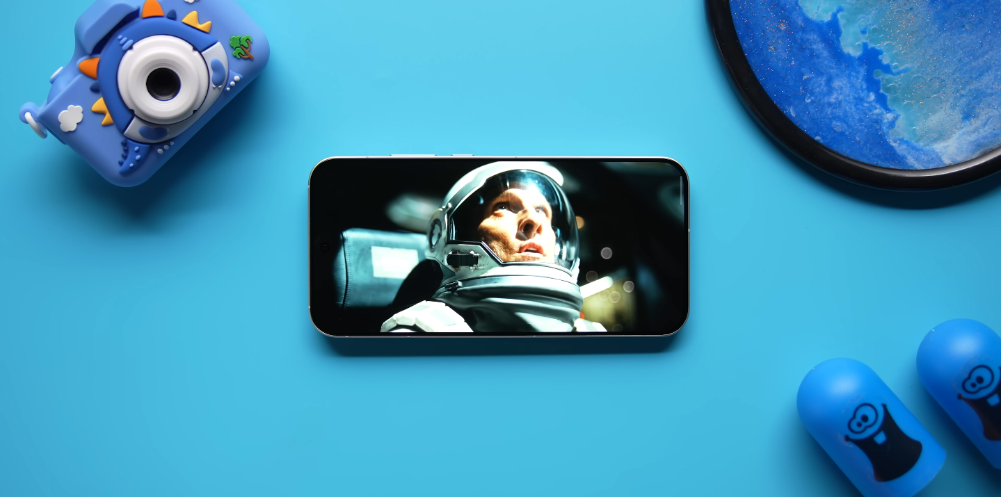 Google Pixel Fold gets a massive UK holiday discount