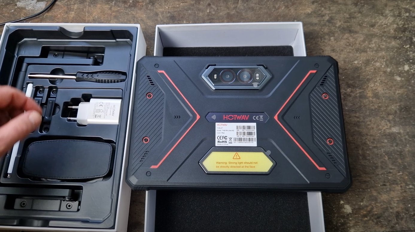 HOTWAV R9 Ultra 5G vs HOTWAV R8 5G full comparison