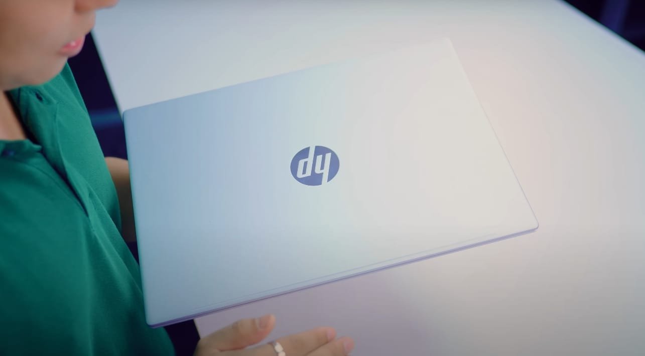 HP OmniBook 5 Next Gen AI UK front Side