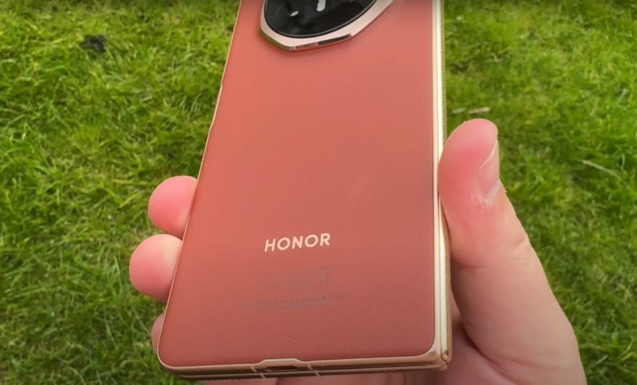 Honor Magic V5 Foldable Smartphone 2025 Review 1 Honor Magic V5 Foldable Smartphone 2025