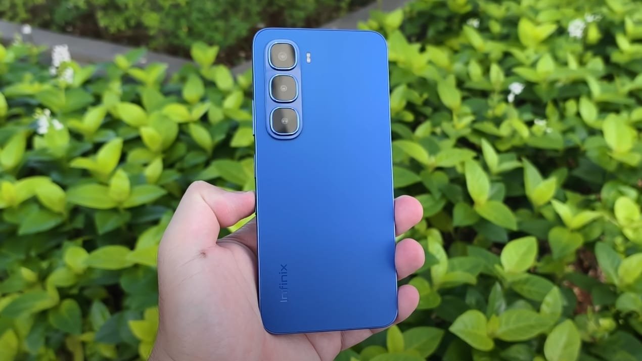 Infinix Hot 60i 5G back look