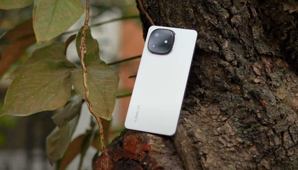 LAVA Play Ultra 5G Might Be The Best Phone Under $400