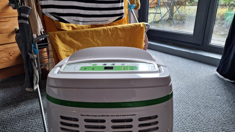 Revolutionise Your Laundry: Dry Clothes Indoors for Just 14p, Without the Damp