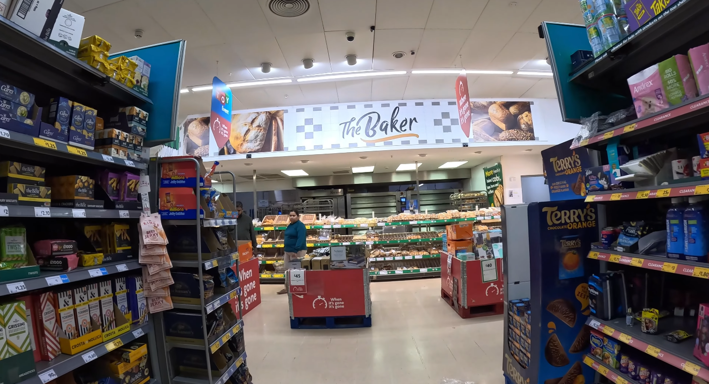 Morrisons and Bauer Media join forces to turn store entrances into ad hubs
