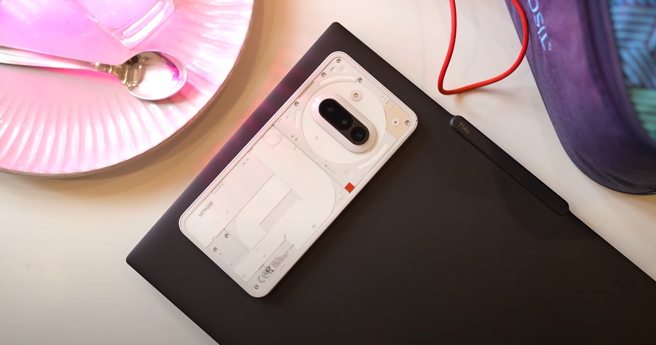 Nothing Phone 3A Lite display durability and scratch test
