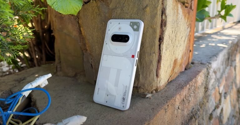 Nothing Phone 3A Lite vs Moto Edge 50 Neo Full Review