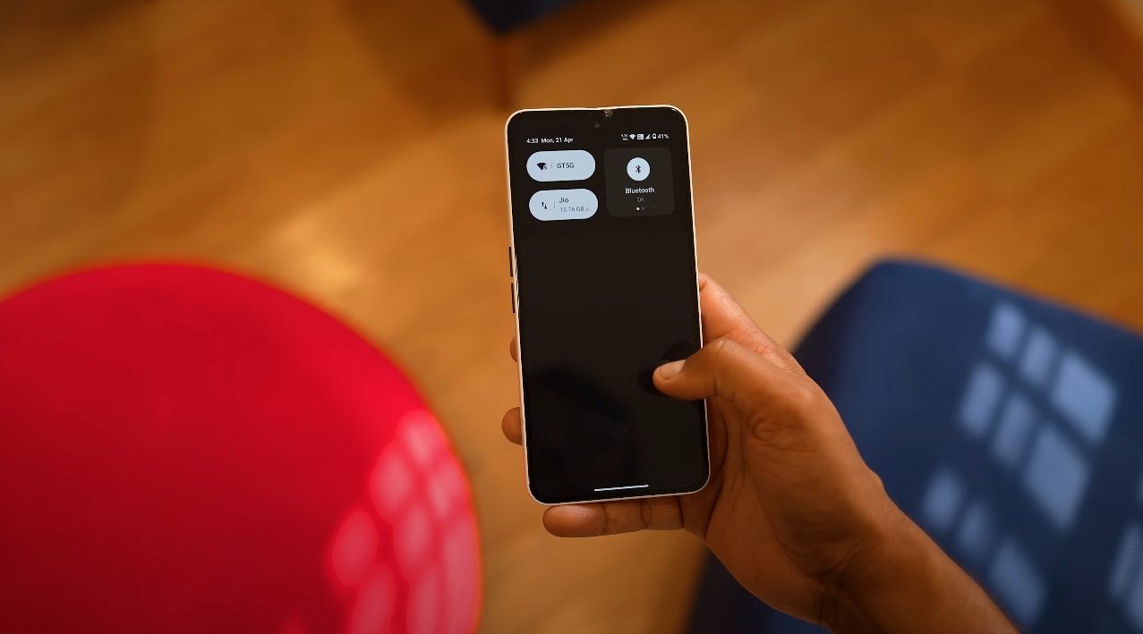 Nothing Phone 3A Lite vs Moto Edge 50 Neo Full Review