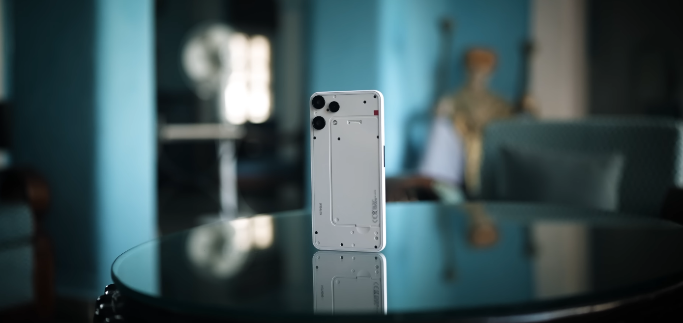 Nothing Phone (3a) Lite display performance how bright is 3,000 nits really