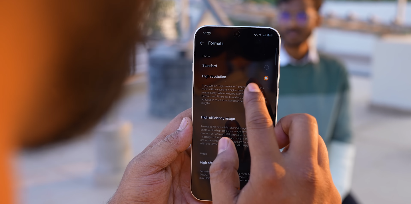OPPO Find X9 Pro vs Google Pixel Fold flagship vs foldable – which to pick