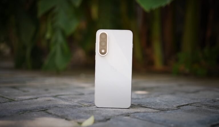 OnePlus Nord 5 First Look and Hands On Review