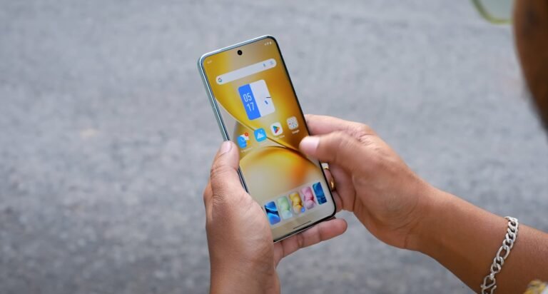 OriginOS 6 vs Samsung One UI multitasking test