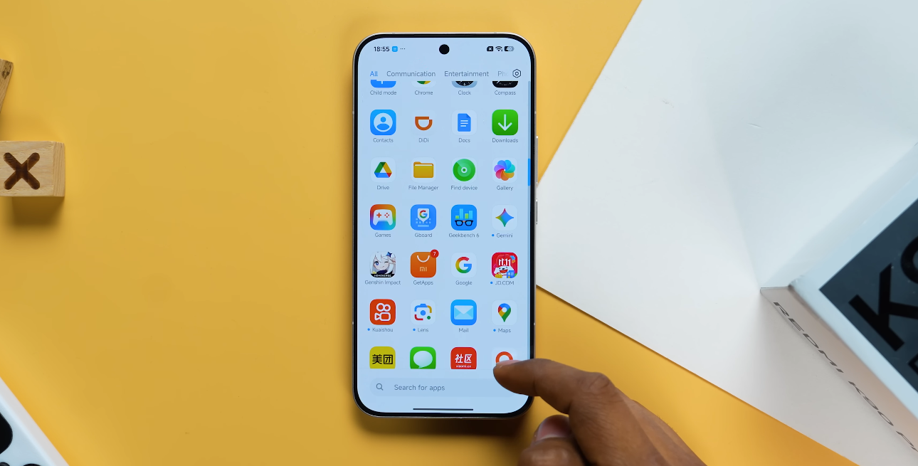 POCO F8 Pro vs Samsung Galaxy Z Fold6 flat flagship or foldable