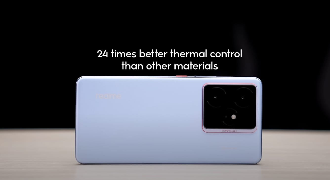 Realme GT 7 back photo