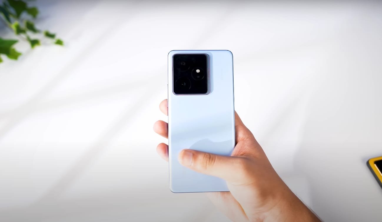 Realme GT 7T 5G UK blue colour