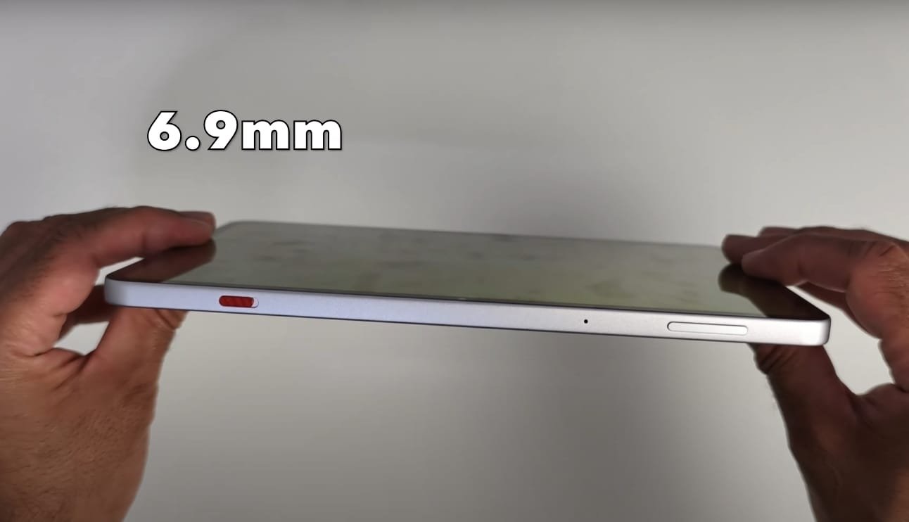 RedMagic Astra Gaming Tablet thickness