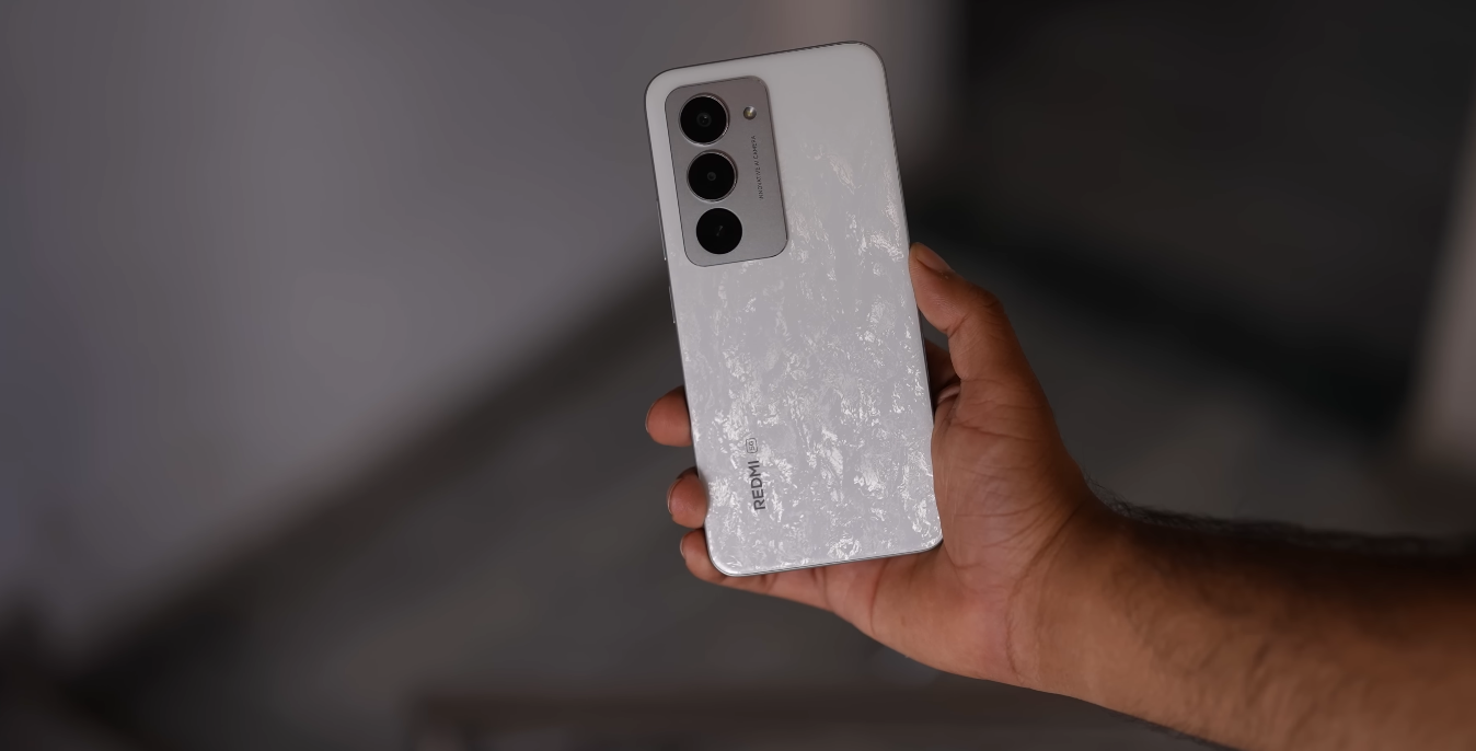 Redmi 15 vs Google Pixel 9a which gives better pictures for less