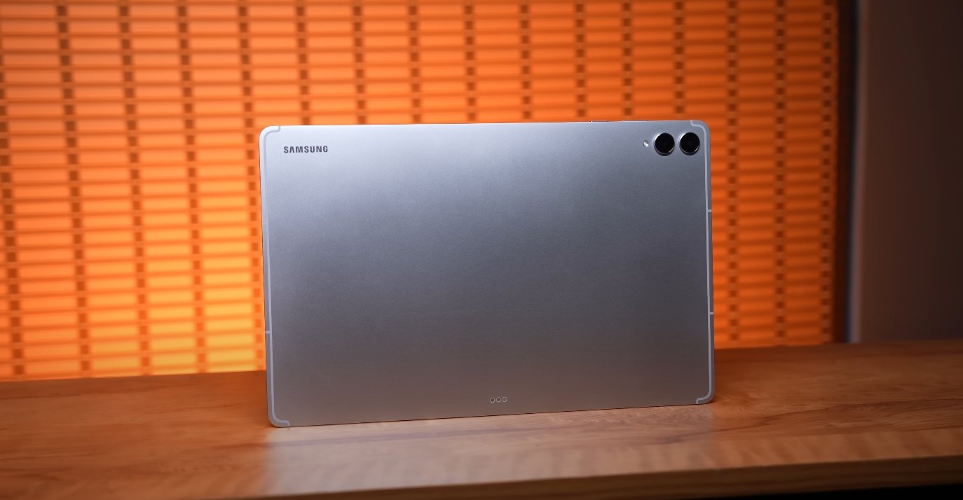 Samsung Galaxy Tab S11 Ultra display quality vs iPad Pro