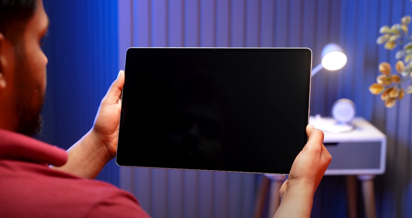Samsung Galaxy Tab S11 Ultra durability and bend test