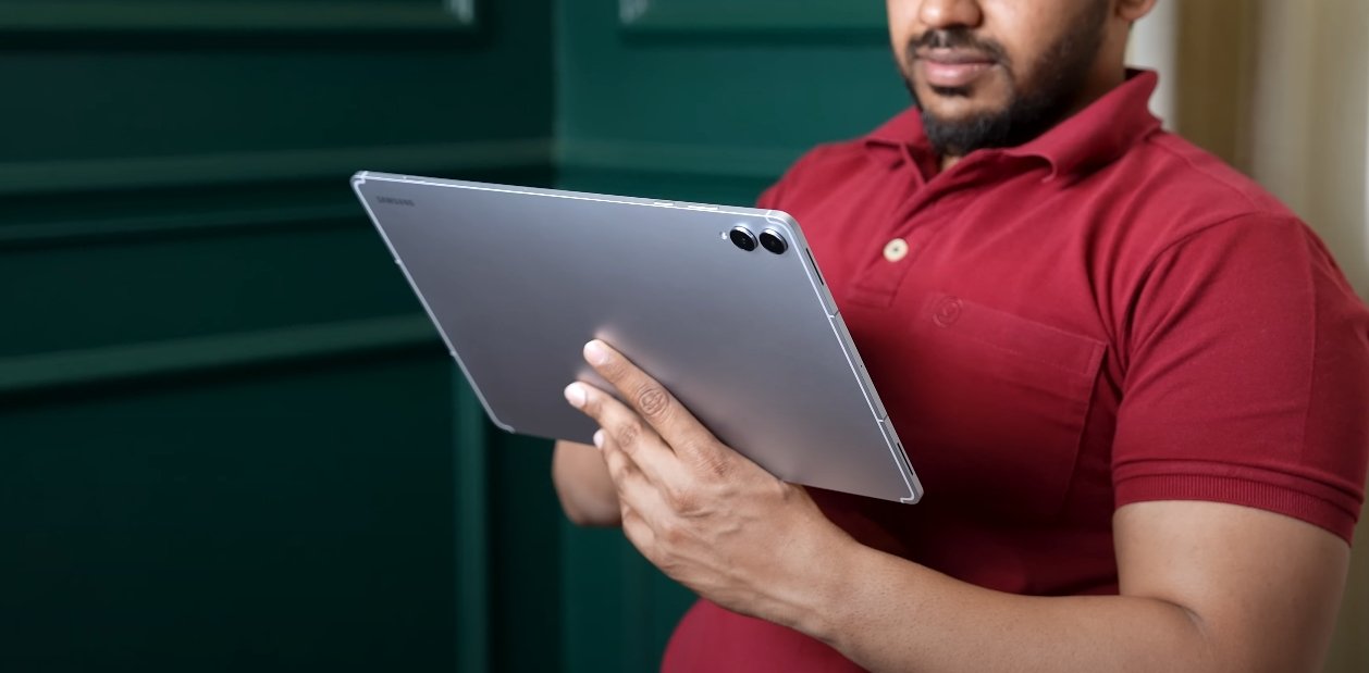 Samsung Galaxy Tab S11 Ultra official cases listed online