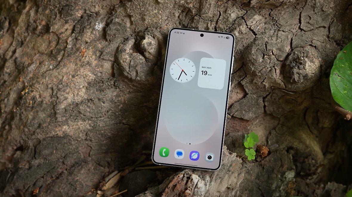 Samsung Galaxy S26 Edge look in 2025