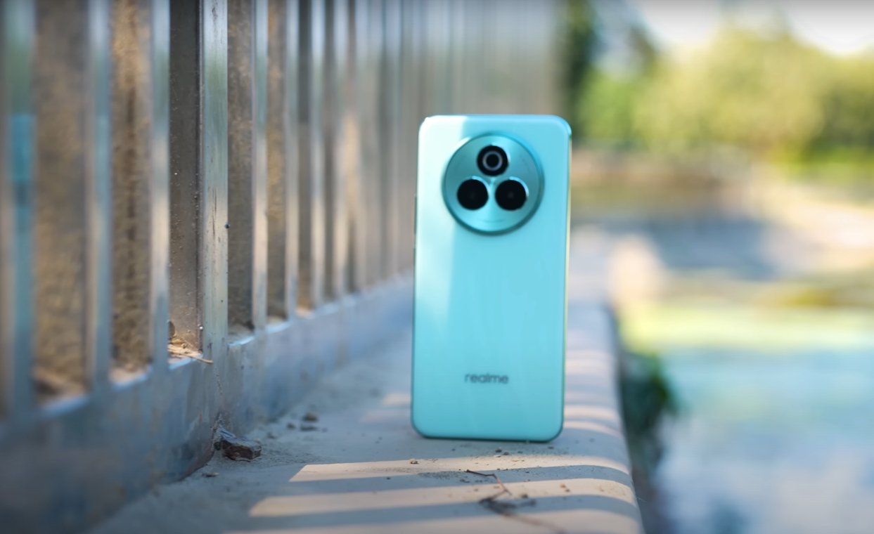 This Realme Phone Just Feels Right In Hand