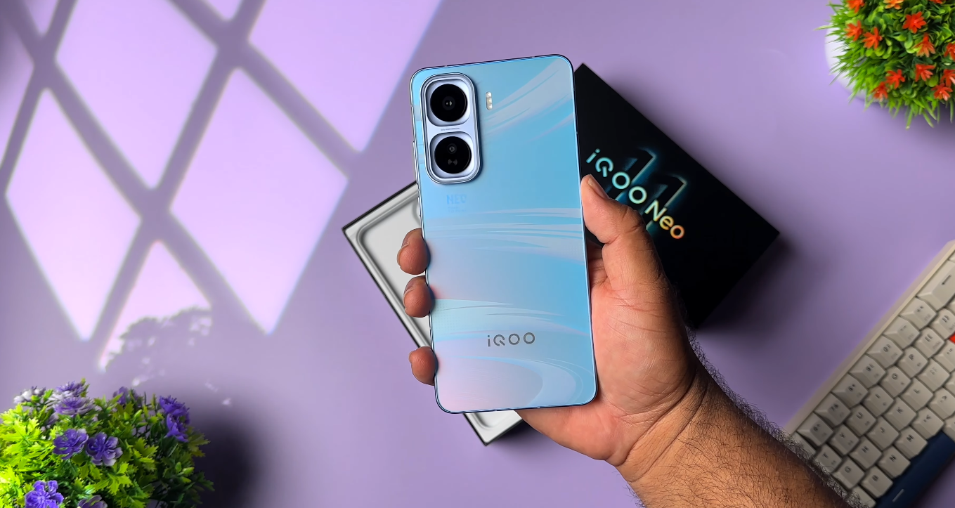 UK smartphone forums highlight iQOO Neo 11’s metal frame design leak