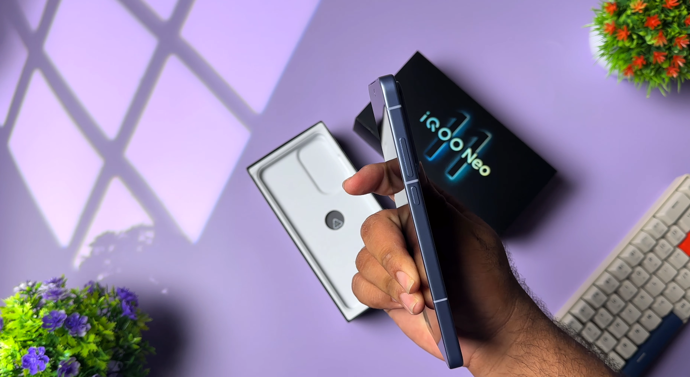 UK smartphone forums highlight iQOO Neo 11’s metal frame design leak