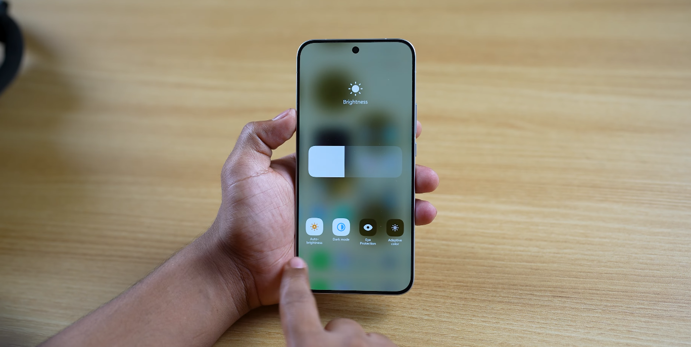 UK smartphone testers review battery drain under Origin OS