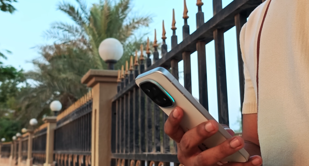 US consumers wonder if iQOO 15 will be available through Amazon