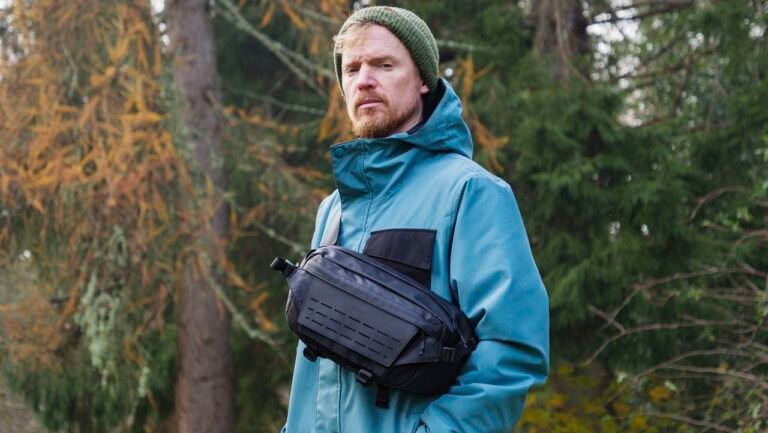 Ulanzi 9L Crossbody Camera Bag: The Essential Choice for Lightweight Photography Gear