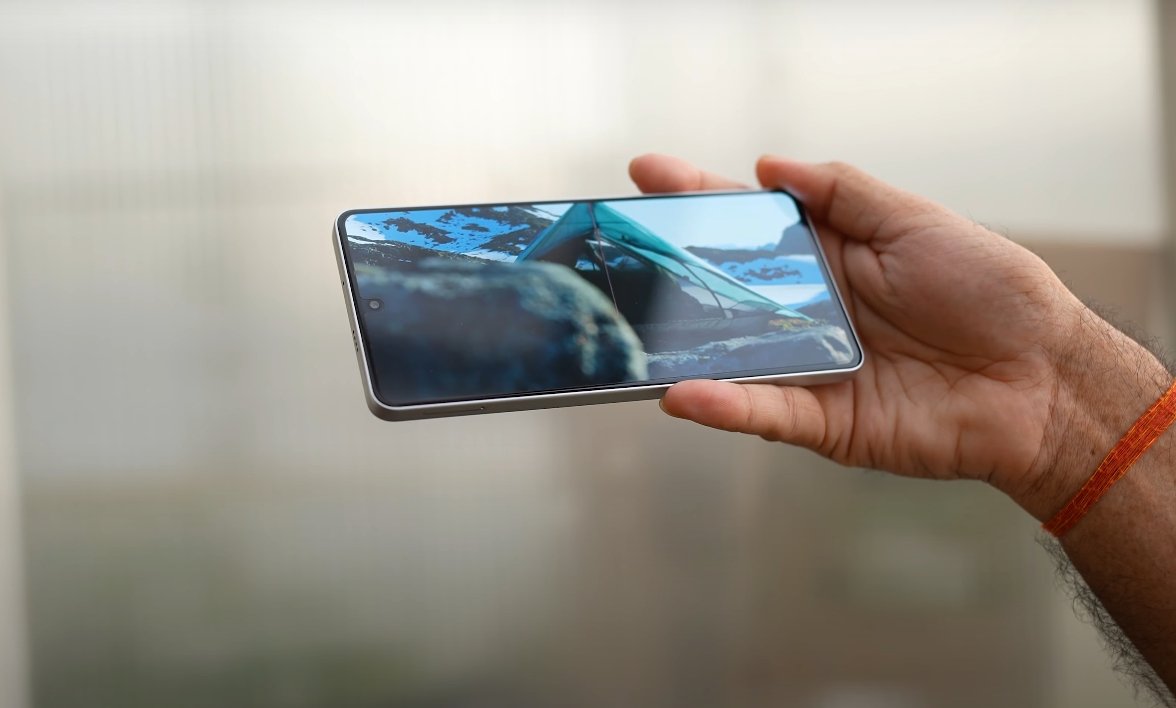 Users Say LAVA Play Ultra 5G Feels Perfect