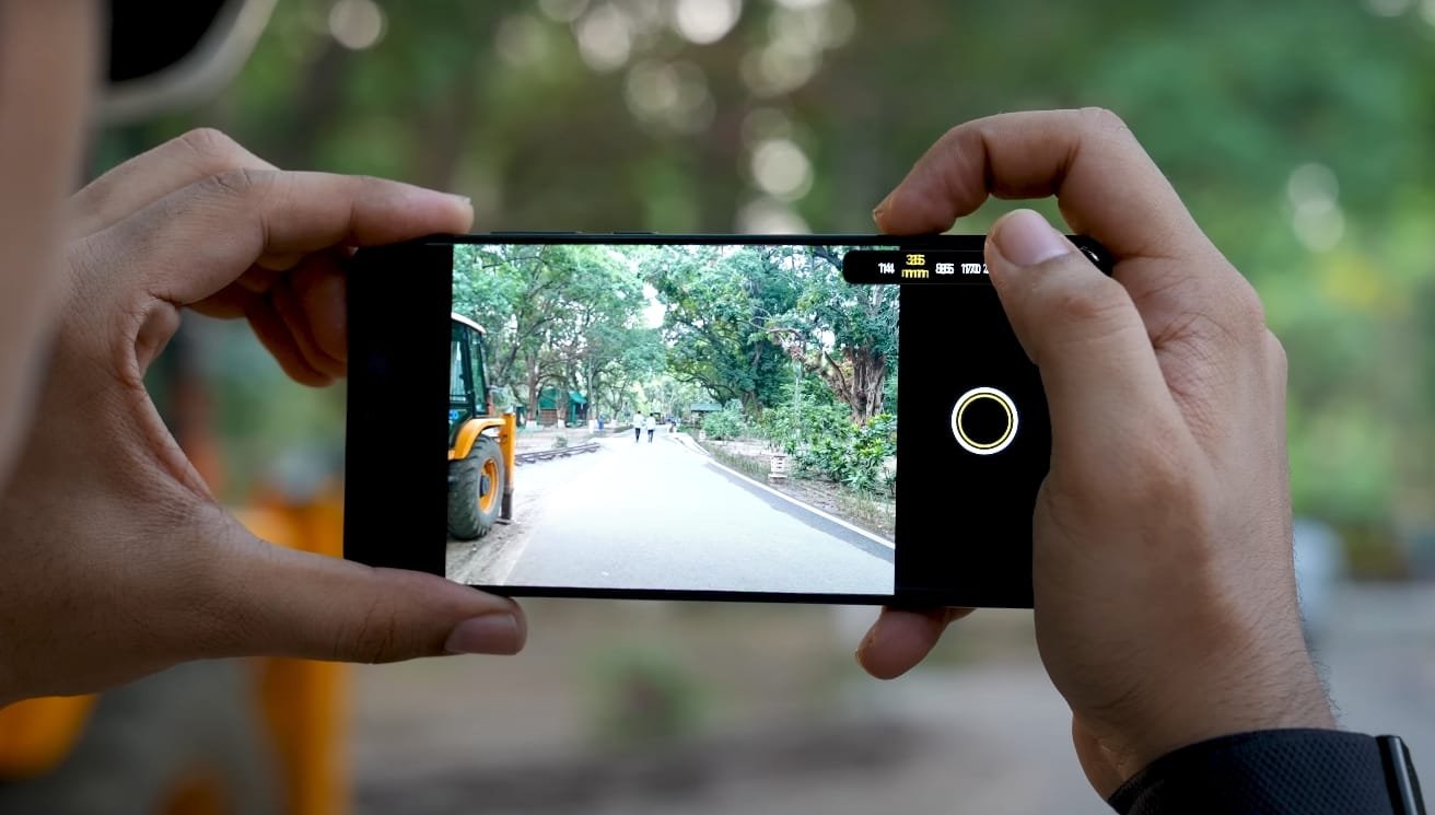 Vivo X200 Ultra vs Xiaomi 15 Ultra Camera Comparison