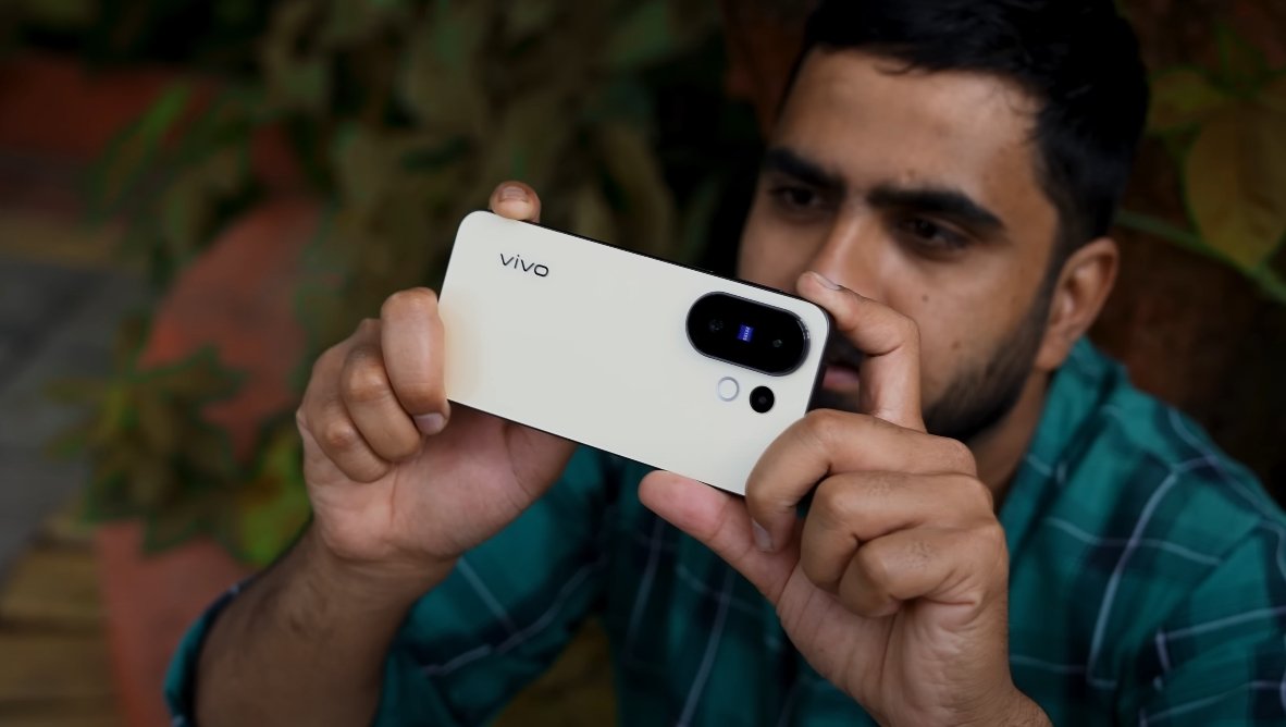 Vivo X300 FE early buyers in USA share first impressions