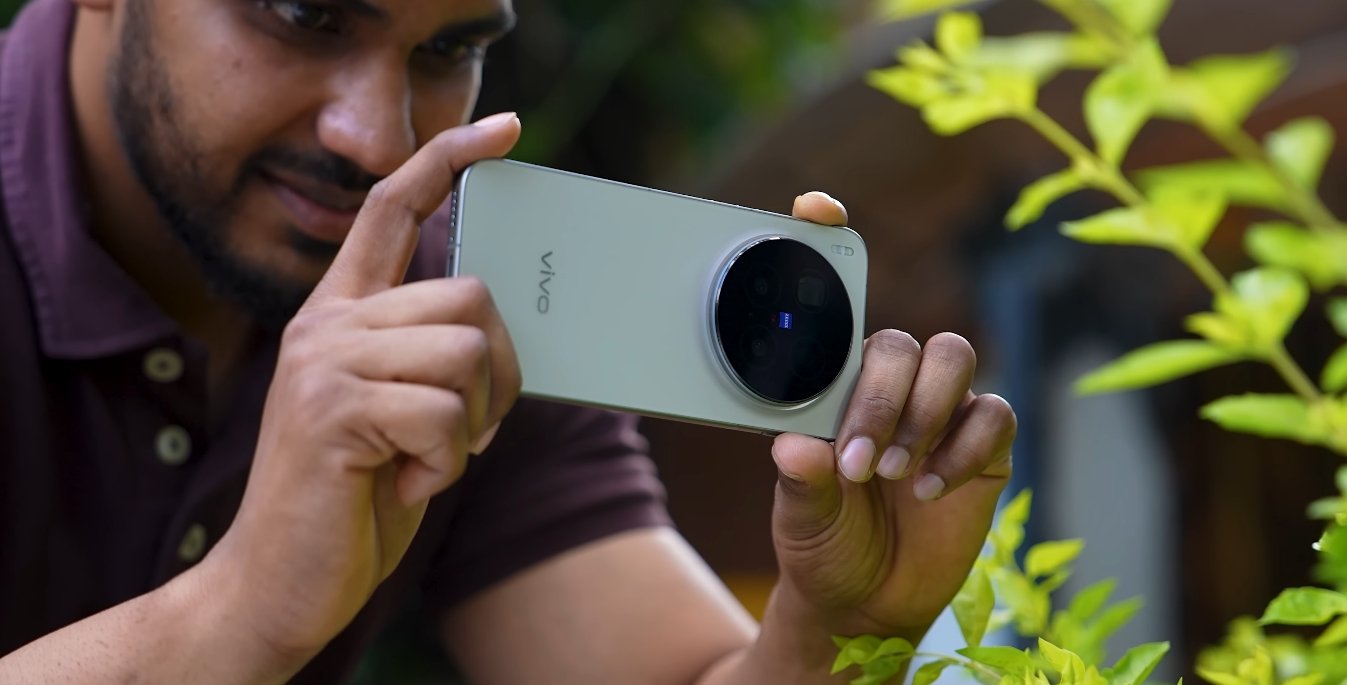 Vivo X300 Pro discount offer live on select stores