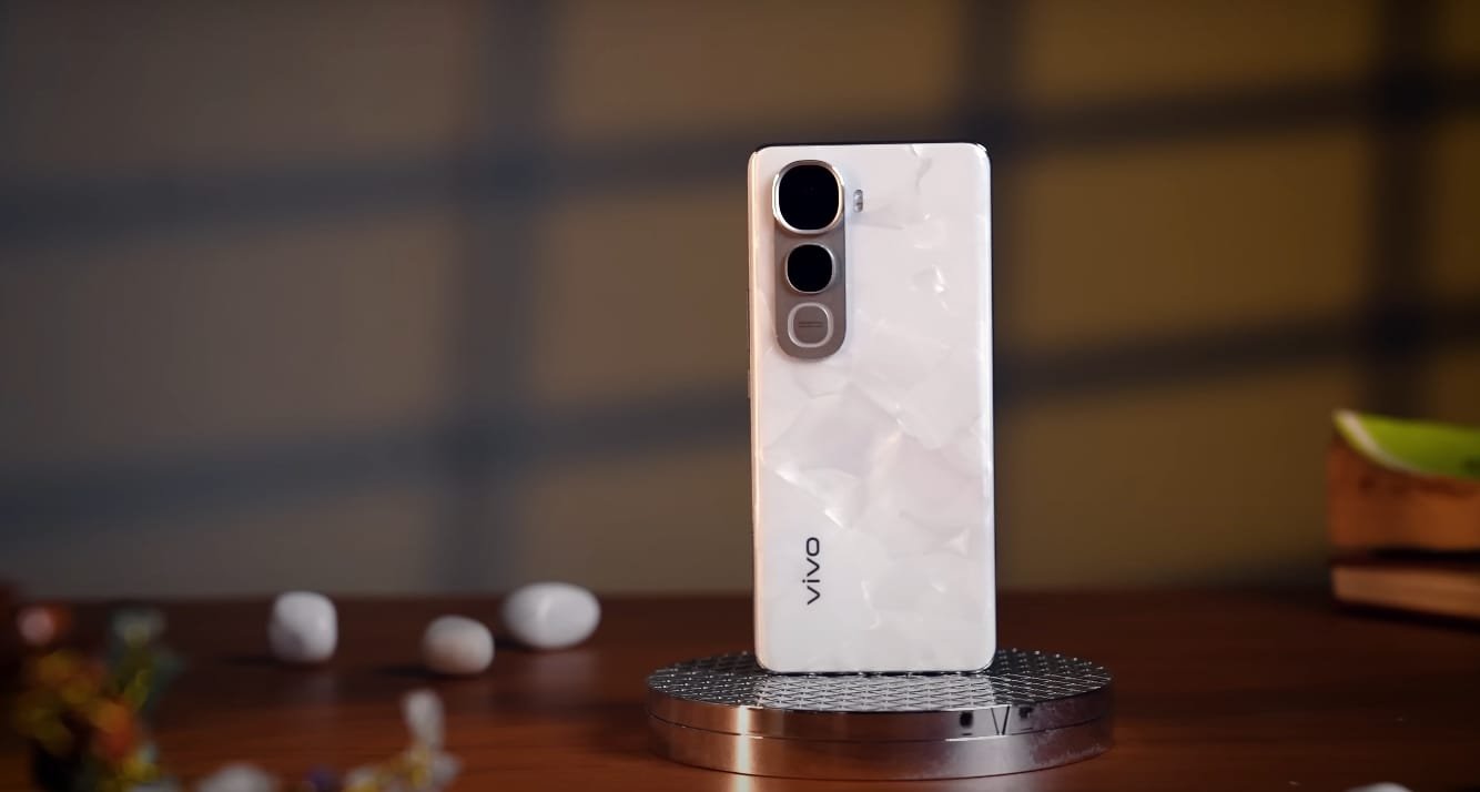 Vivo Y400 Pro back photo