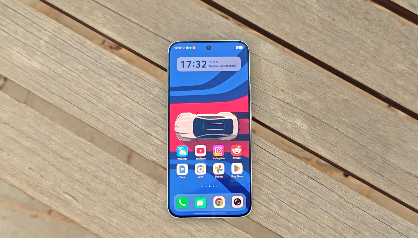 Why UK analysts believe the iQOO 15 could outsell rivals at its price