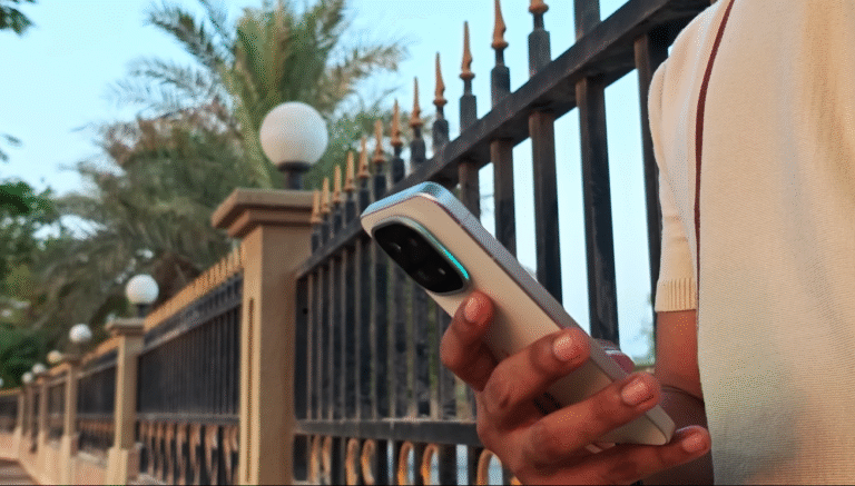 Why UK analysts believe the iQOO 15 could outsell rivals at its price