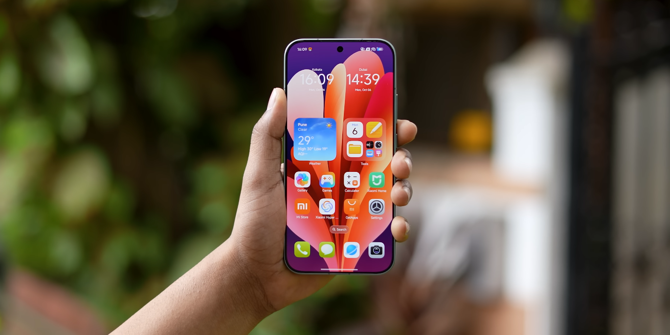 Xiaomi 17 Pro Max vs Apple iPhone 17 Pro Max – price difference and specs laid bare