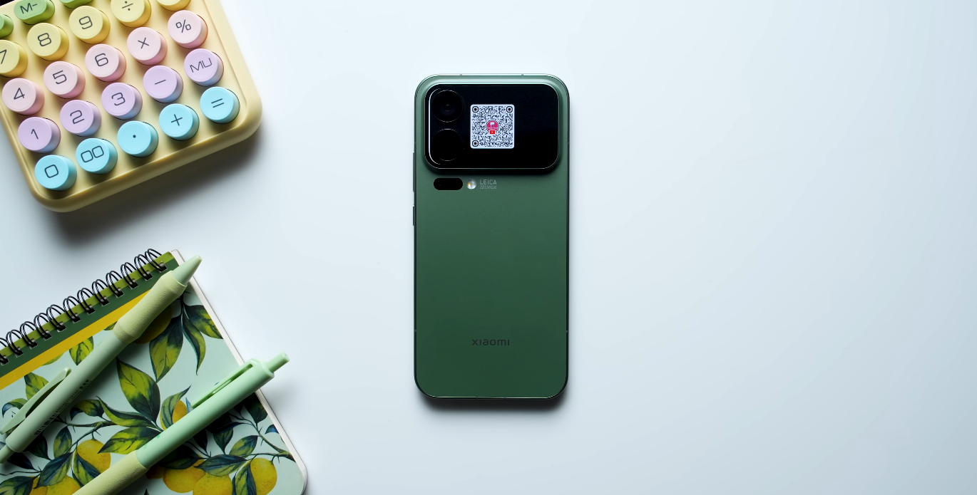 Xiaomi 17 Pro Max vs Apple iPhone 17 Pro Max – price difference and specs laid bare