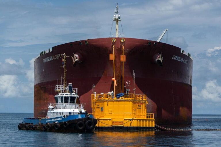 Oil prices plummet amid surplus fears